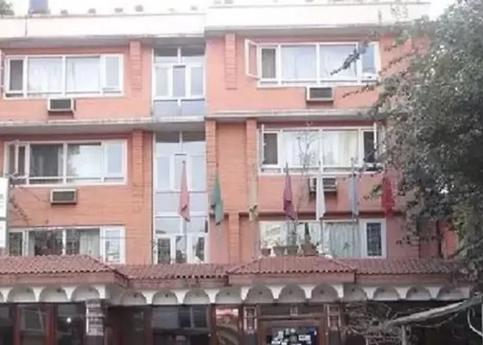 Blue Diamond Thamel Hotel 2*