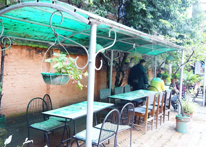Blue Diamond Thamel Hotel 2*